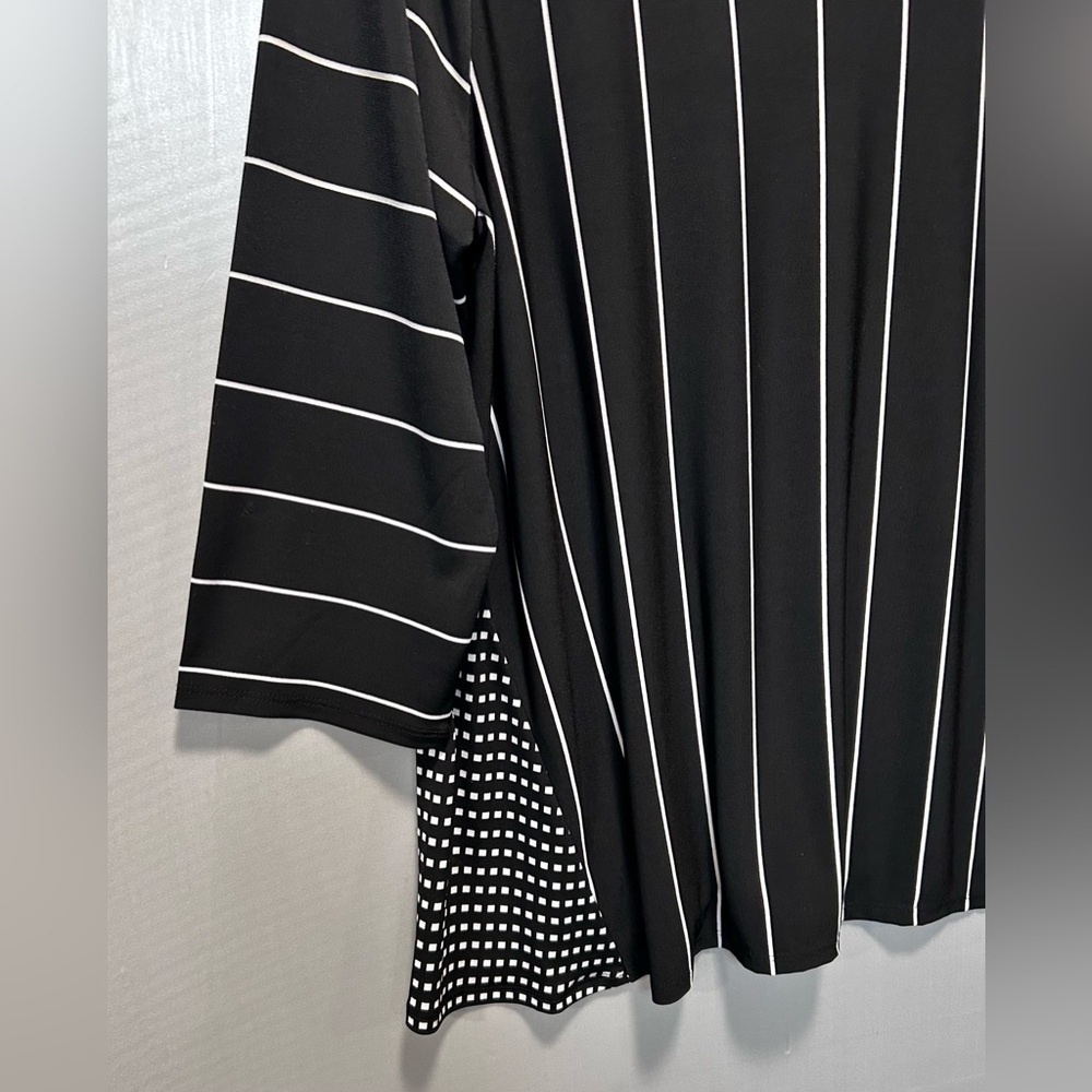 Habitat Black & White Striped V-Neck Knit Tunic Top Size L Artsy Modern Boho - Picture 4 of 6